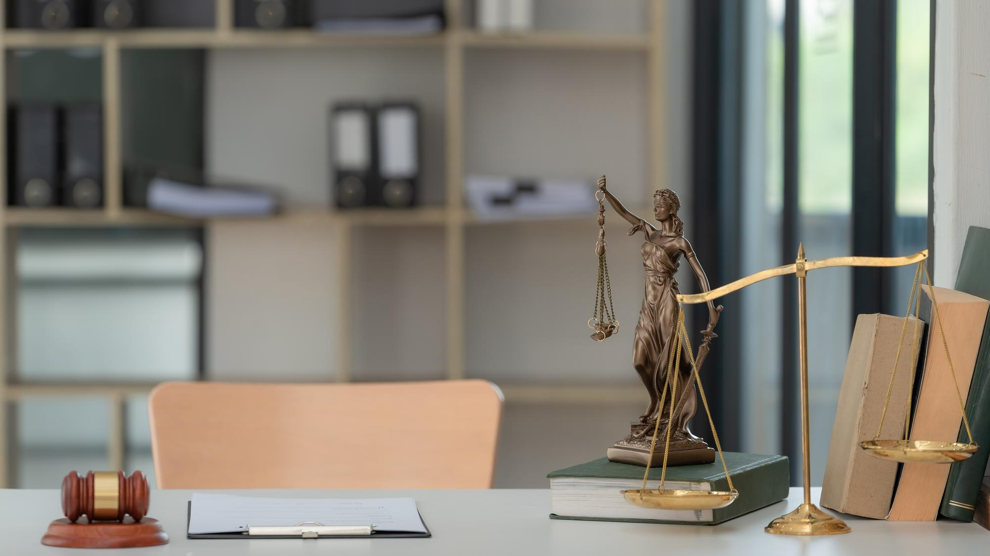 Родителски права и лични отношения с дете - адвокат в София